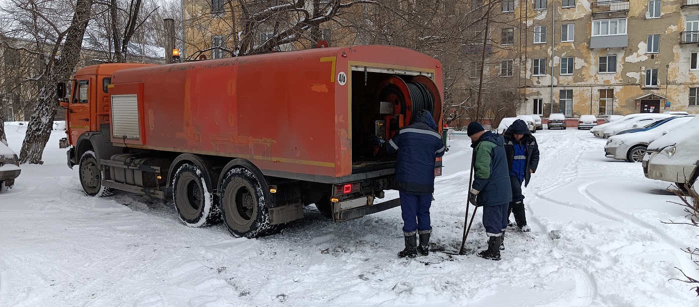 Прочистка канализации от засоров гидропромывочной машиной и специальным оборудованием в Башмаково