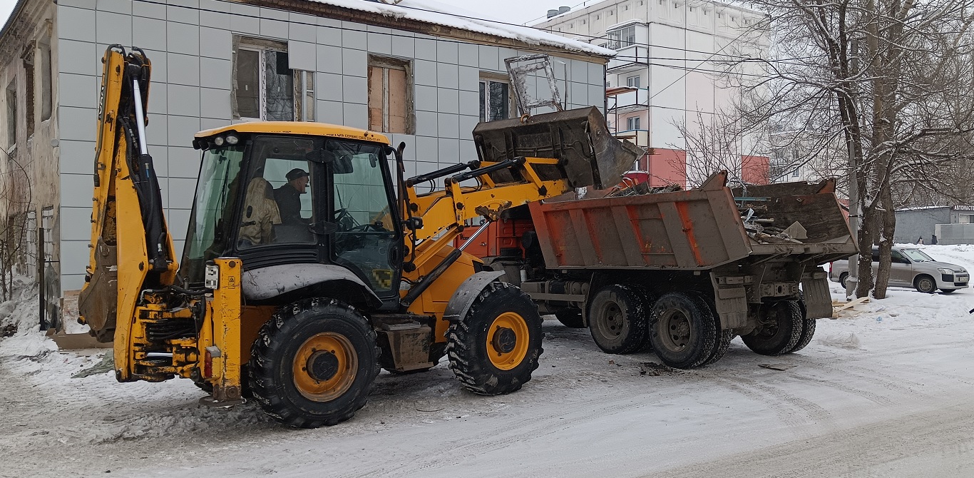 Уборка и вывоз строительного мусора, ТБО с помощью экскаватора и самосвала в Башмаково