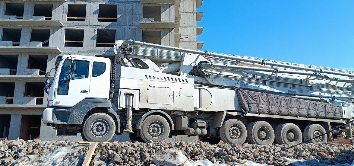 Услуги и заказ бетононасосов для заливки бетона в Башмаково